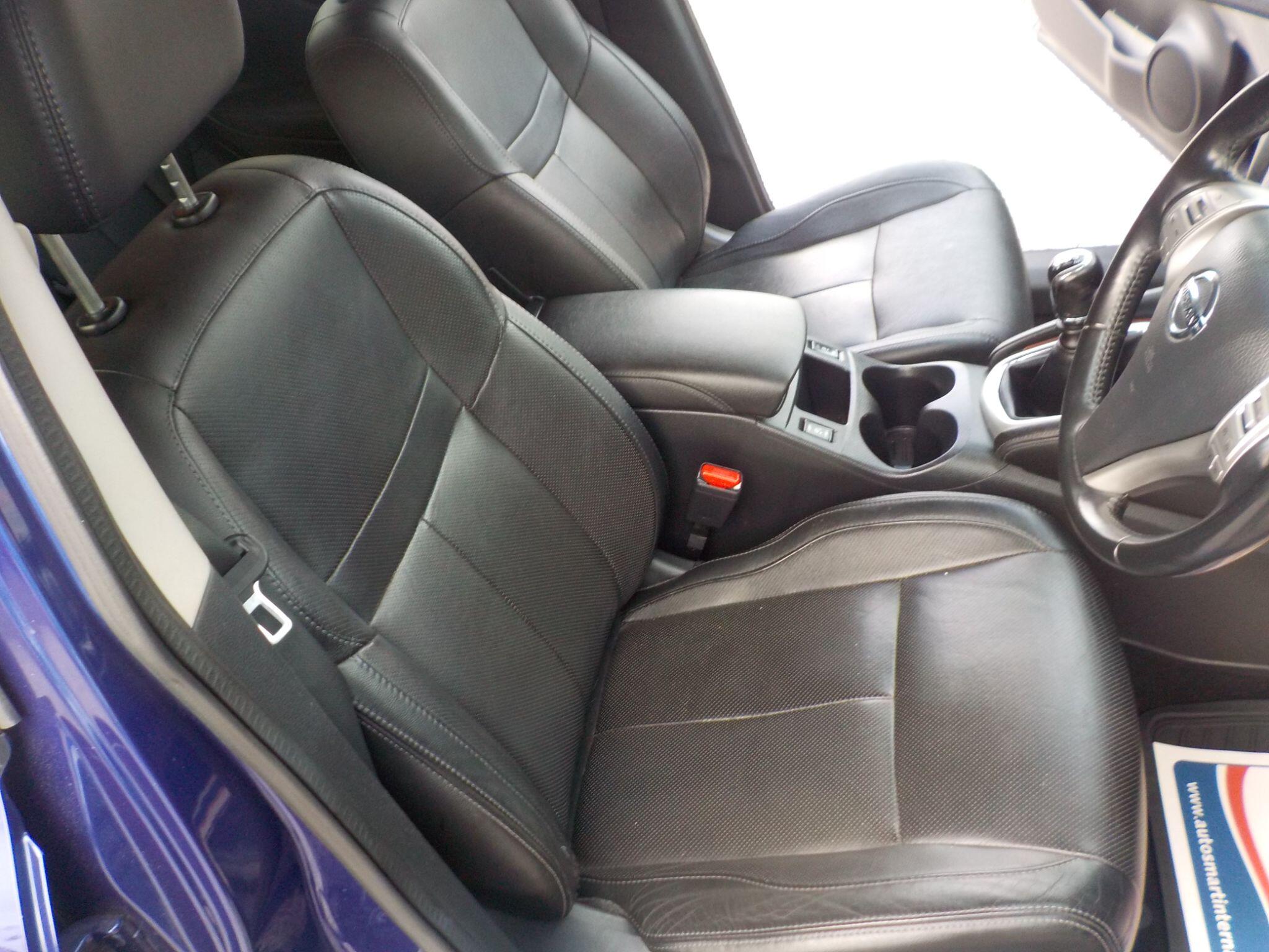 Nissan Qashqai 1.6 dCi Tekna 2WD Euro 6 (s/s) 5dr