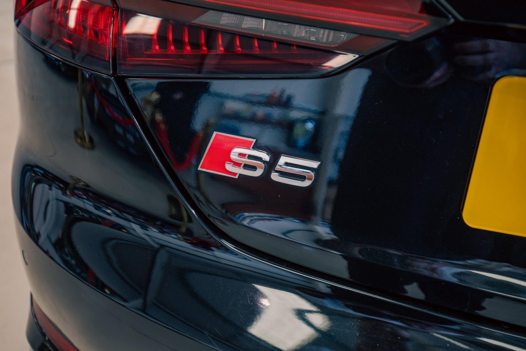 Audi S5 view 6