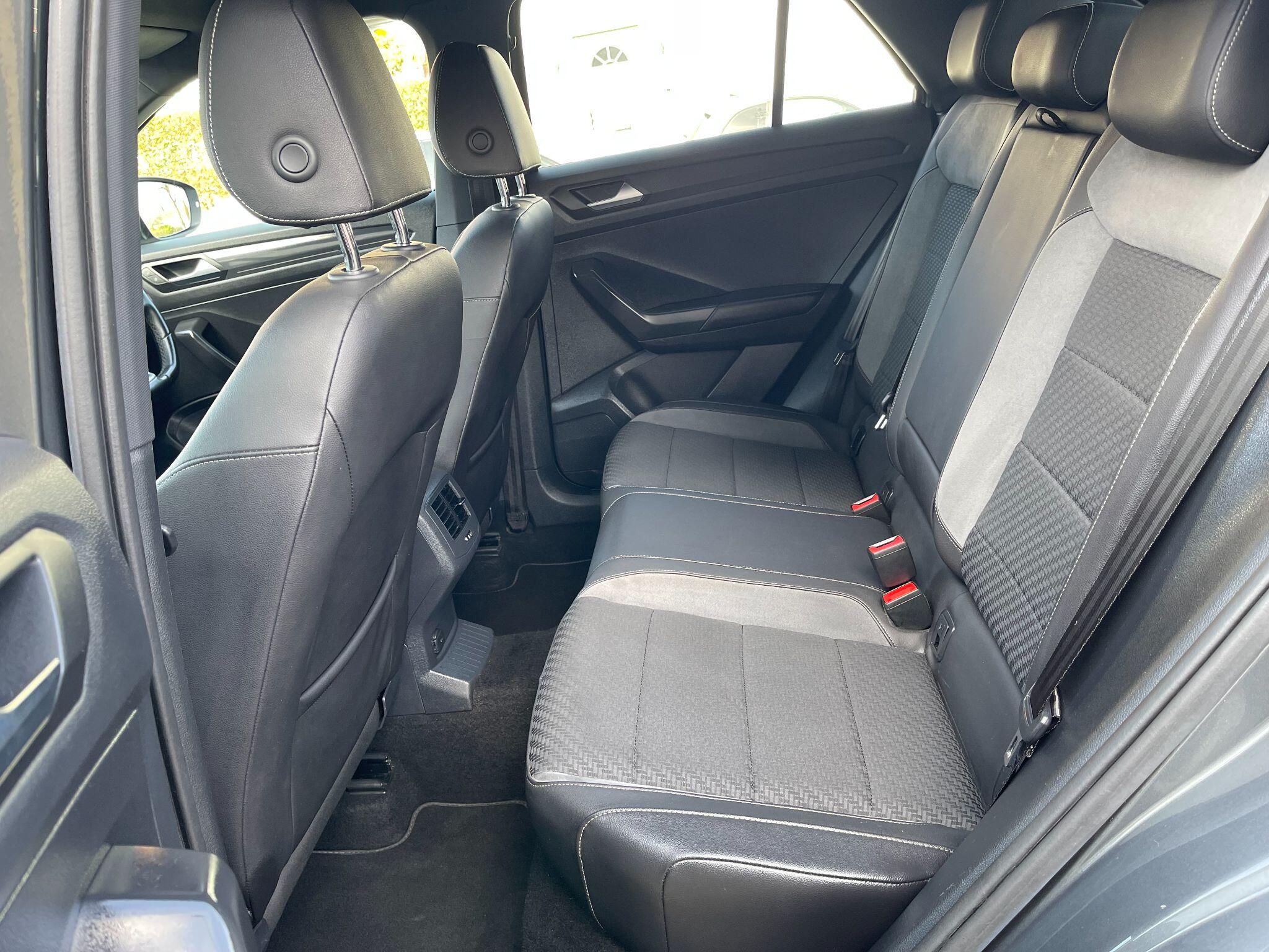 Volkswagen T-Roc view 34