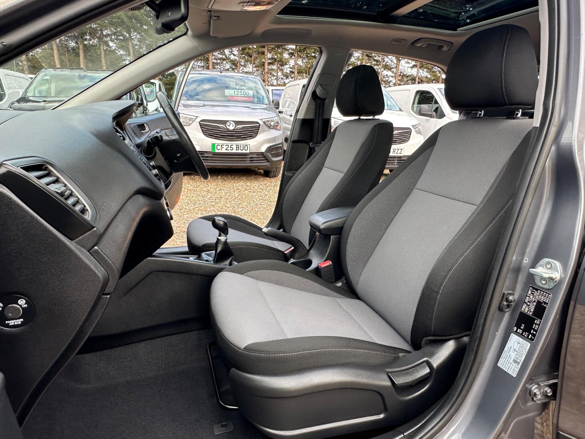 Hyundai i20 view 17