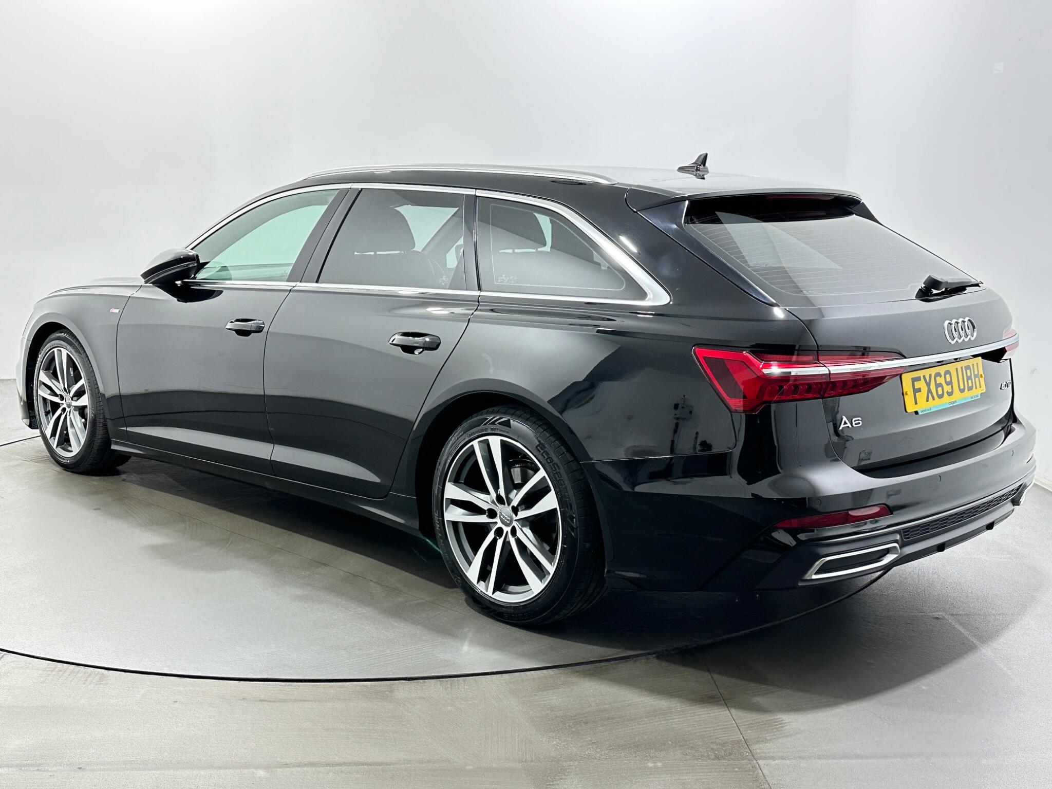 Audi A6 view 6