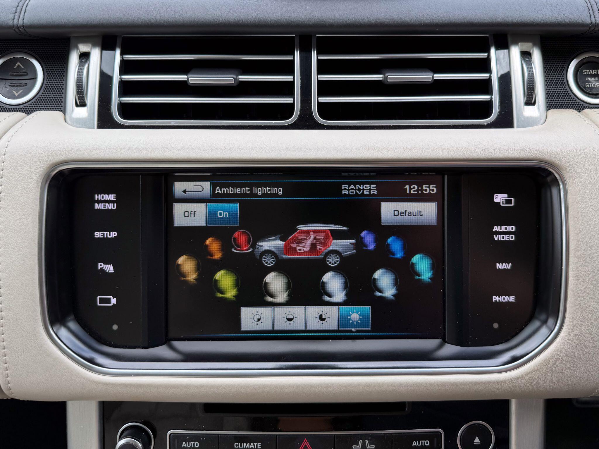 Land Rover Range Rover view 32