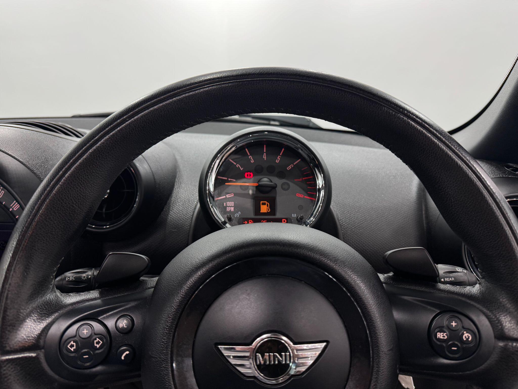 MINI Countryman view 33