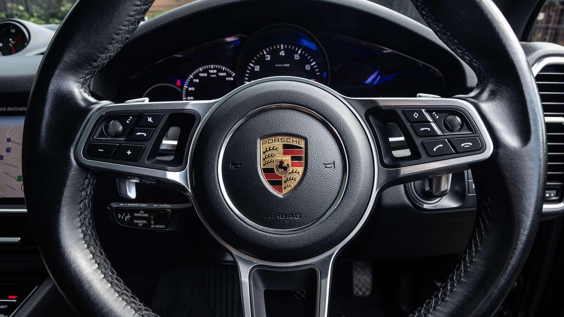 Porsche Cayenne view 17