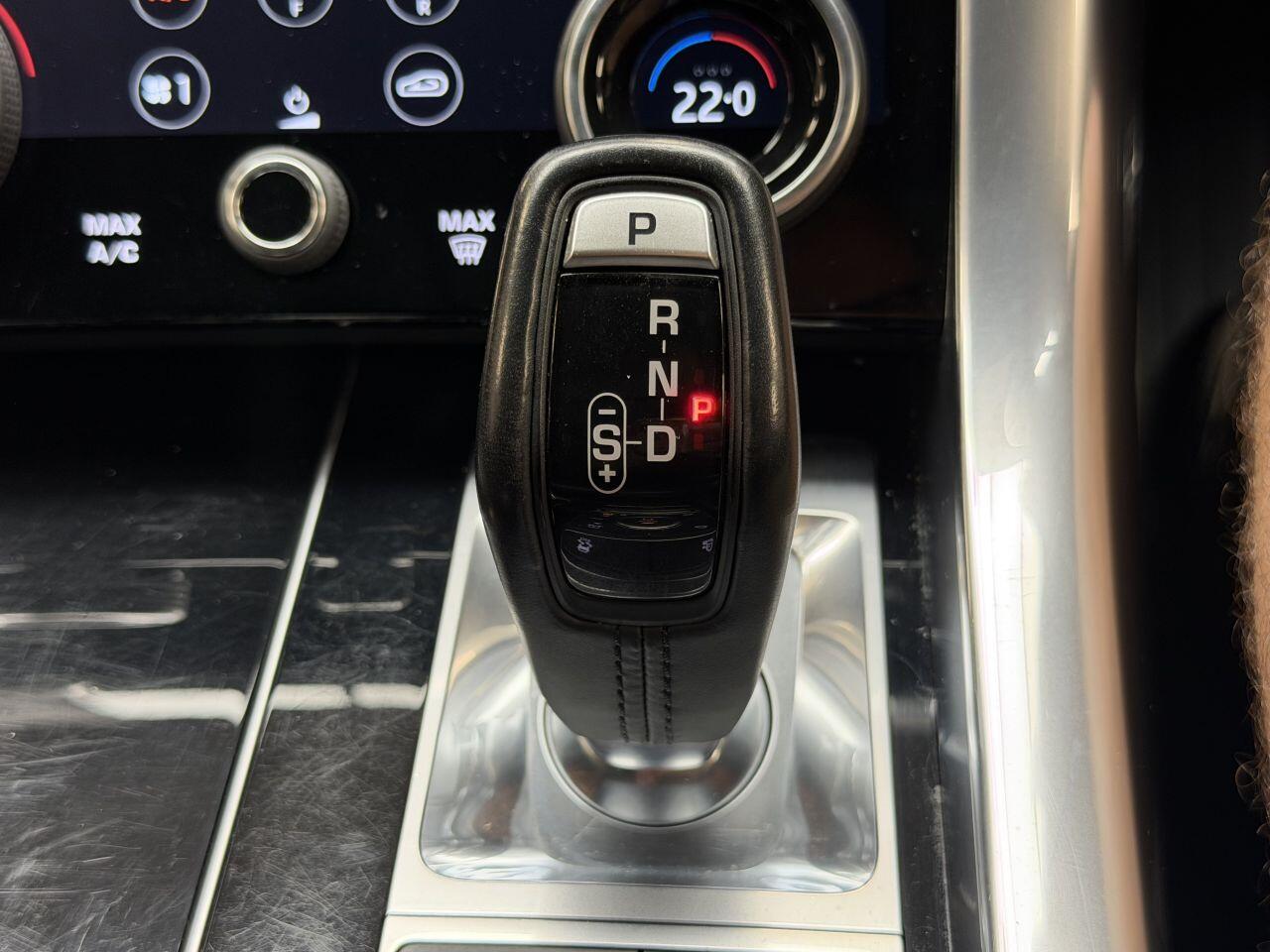 Land Rover Range Rover Sport view 31