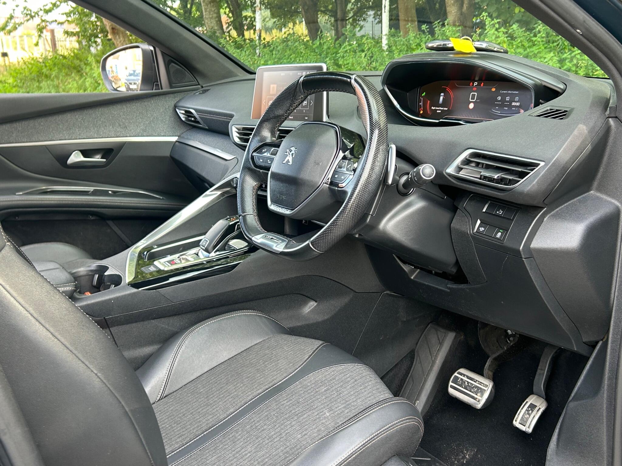 Peugeot 5008 view 13