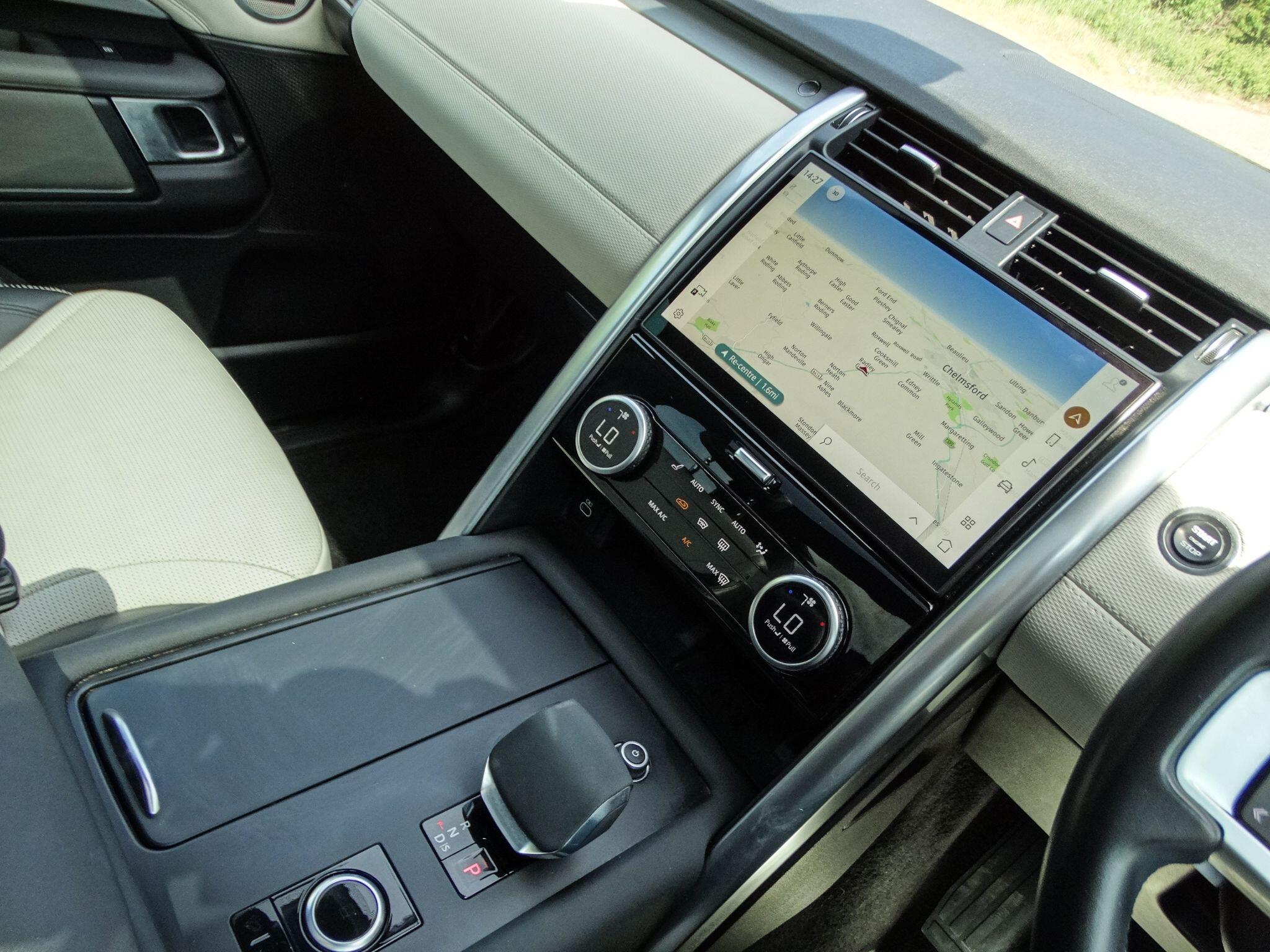 Land Rover Discovery 3 view 6