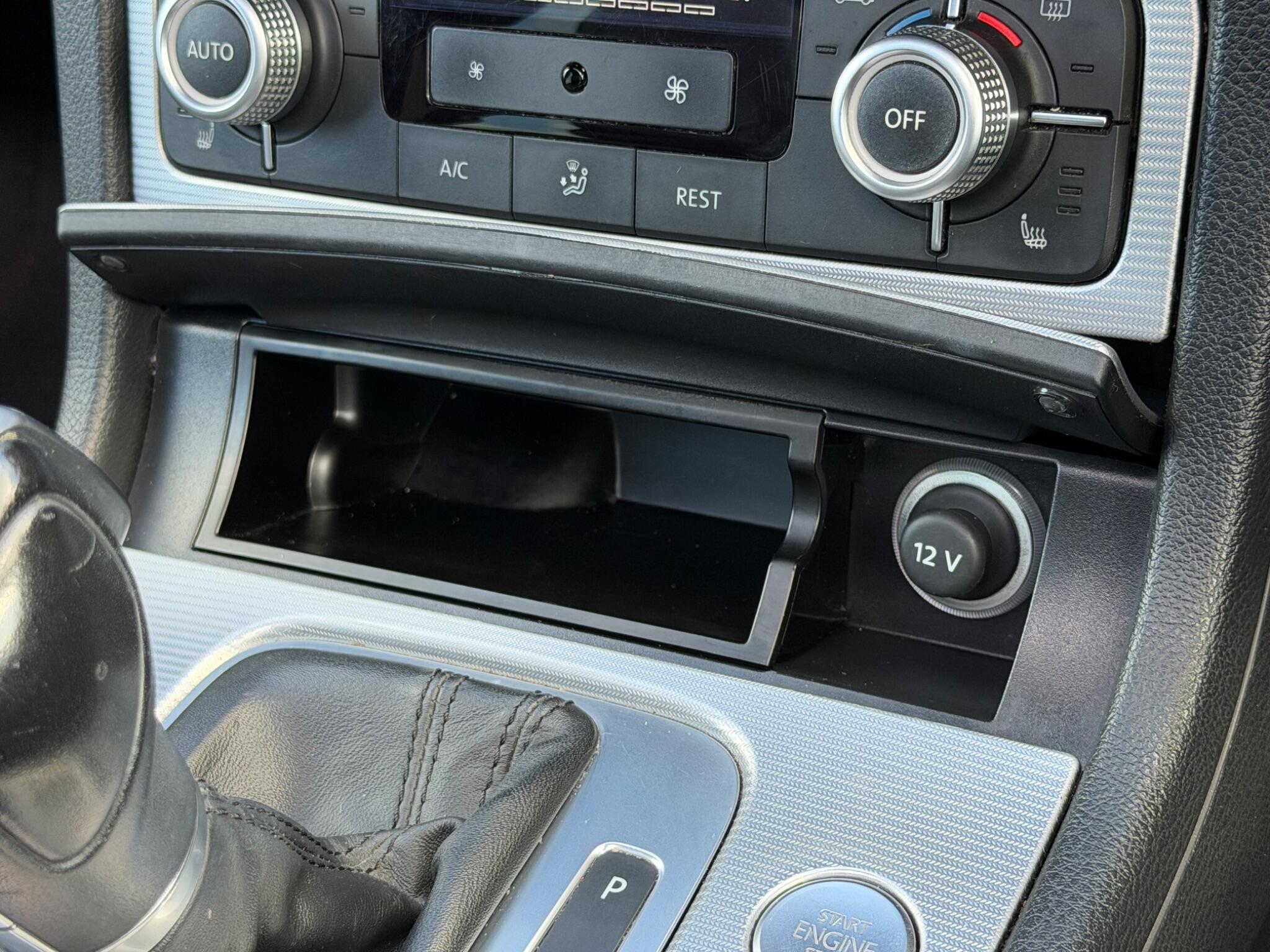 Volkswagen Touareg view 41