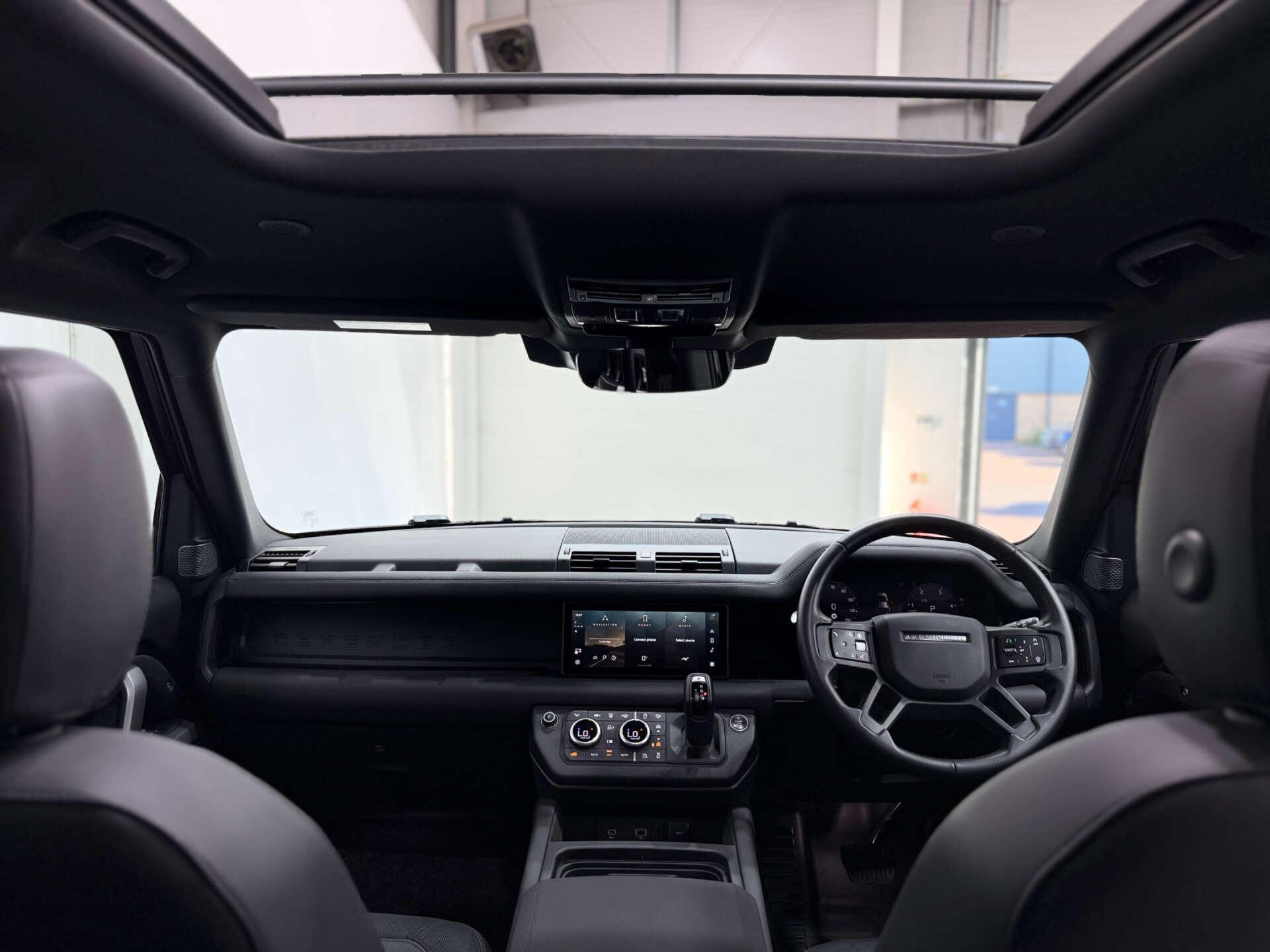 Land Rover Defender view 18