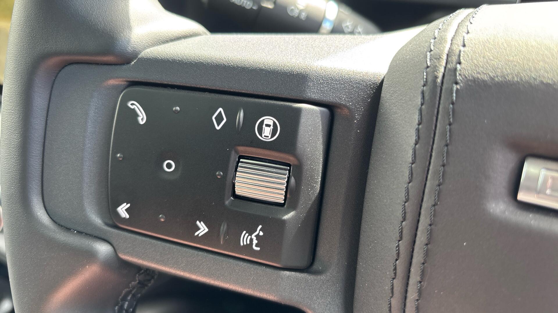 Land Rover Defender view 50