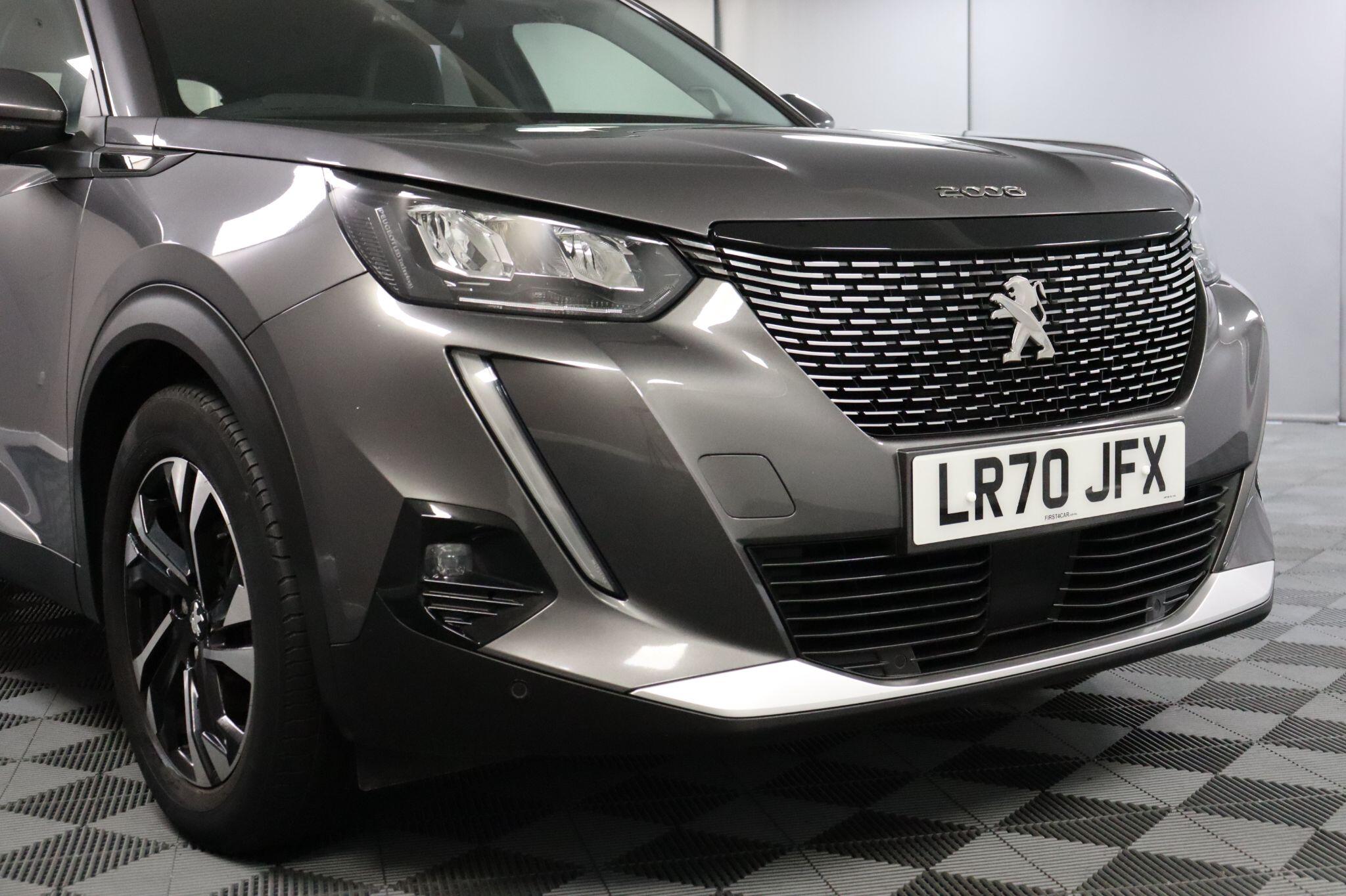Peugeot 2008 view 4