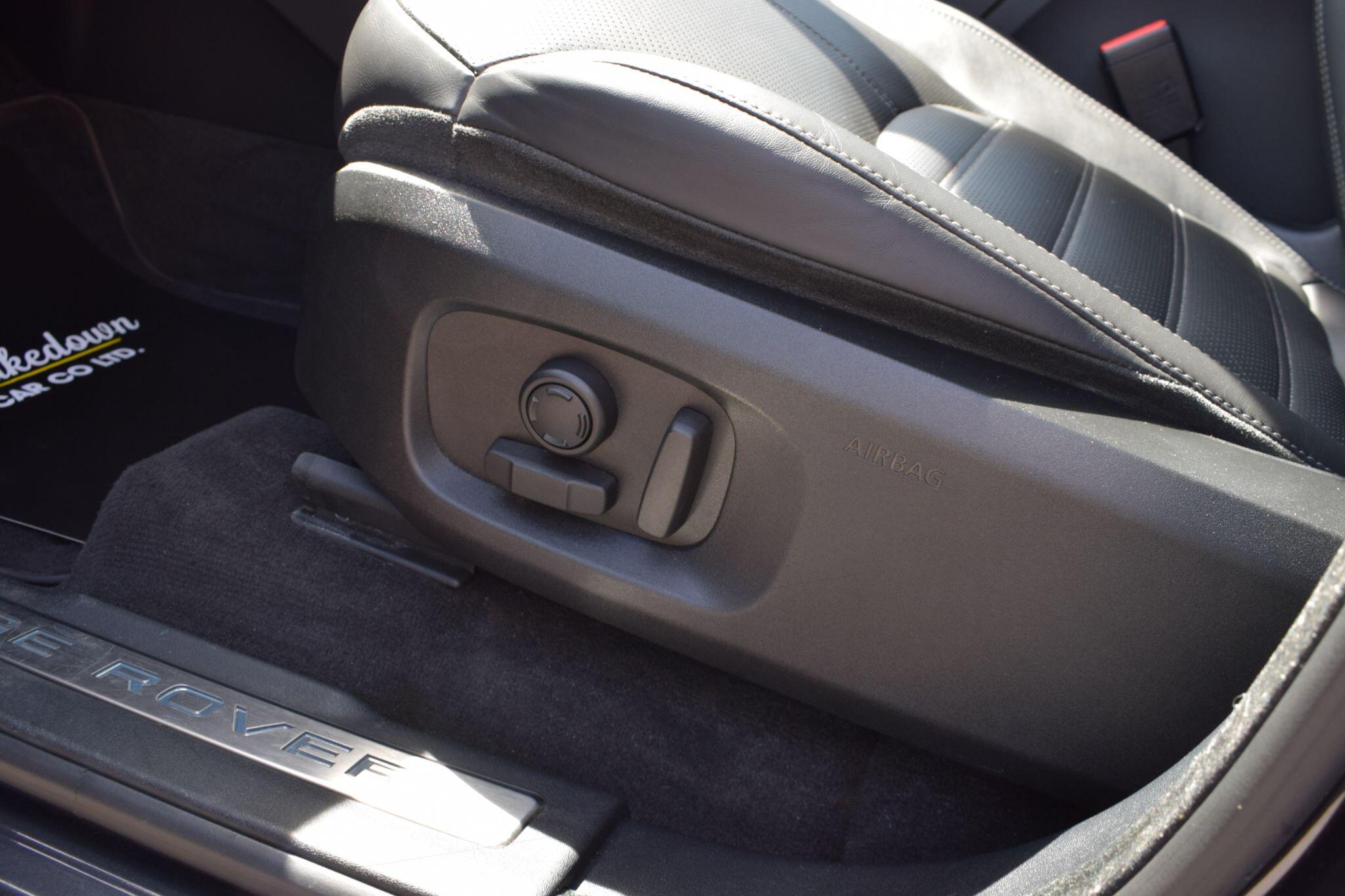 Land Rover Range Rover Evoque view 15