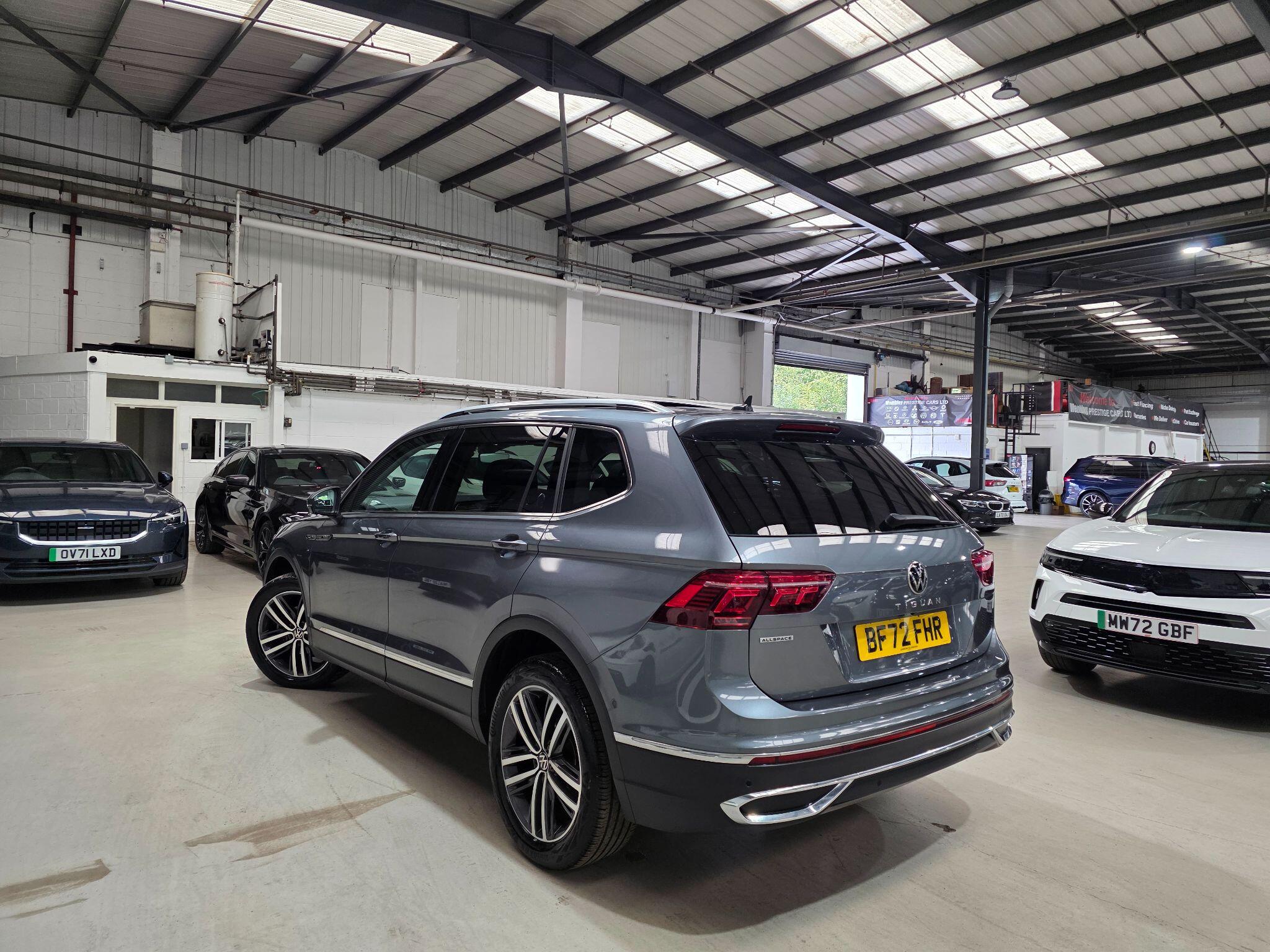 Volkswagen Tiguan Allspace view 32