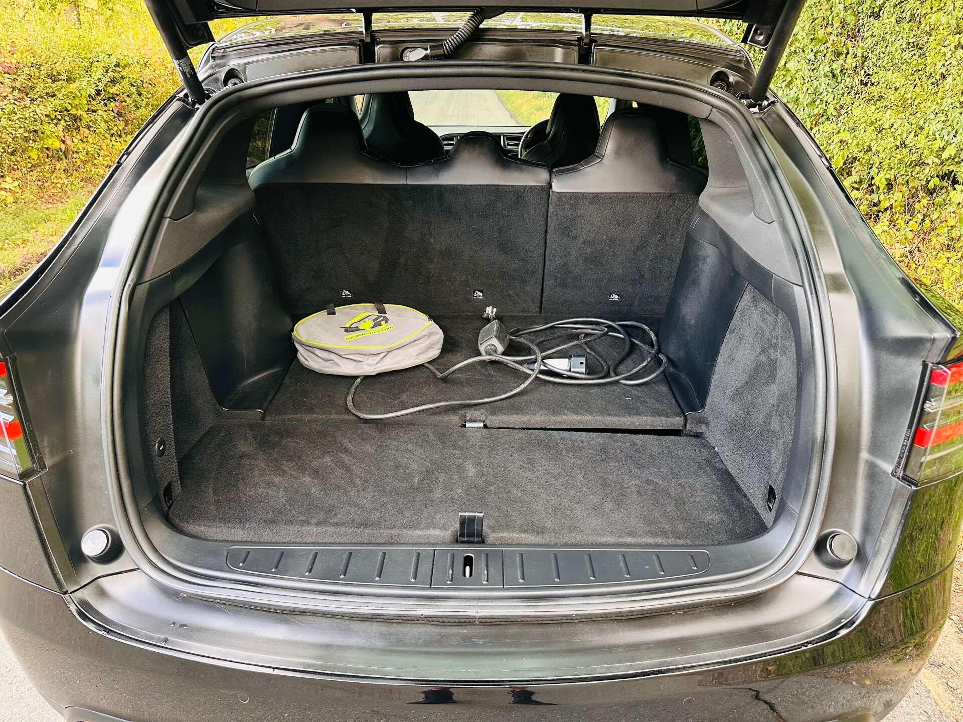 Tesla Model X view 43