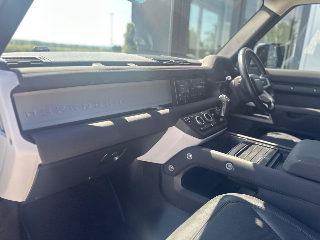 Land Rover Defender view 14