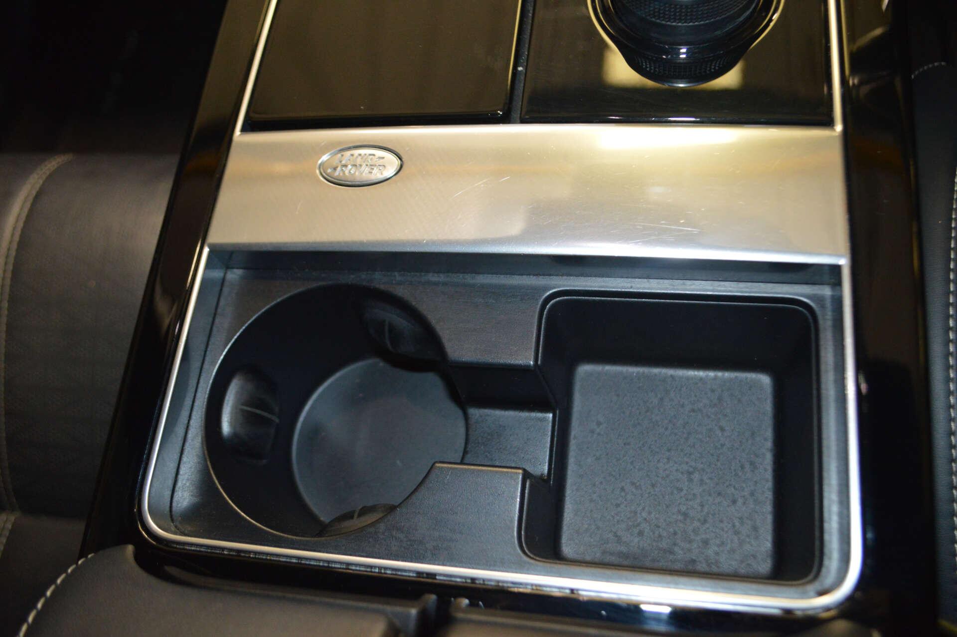Land Rover Range Rover Velar view 40