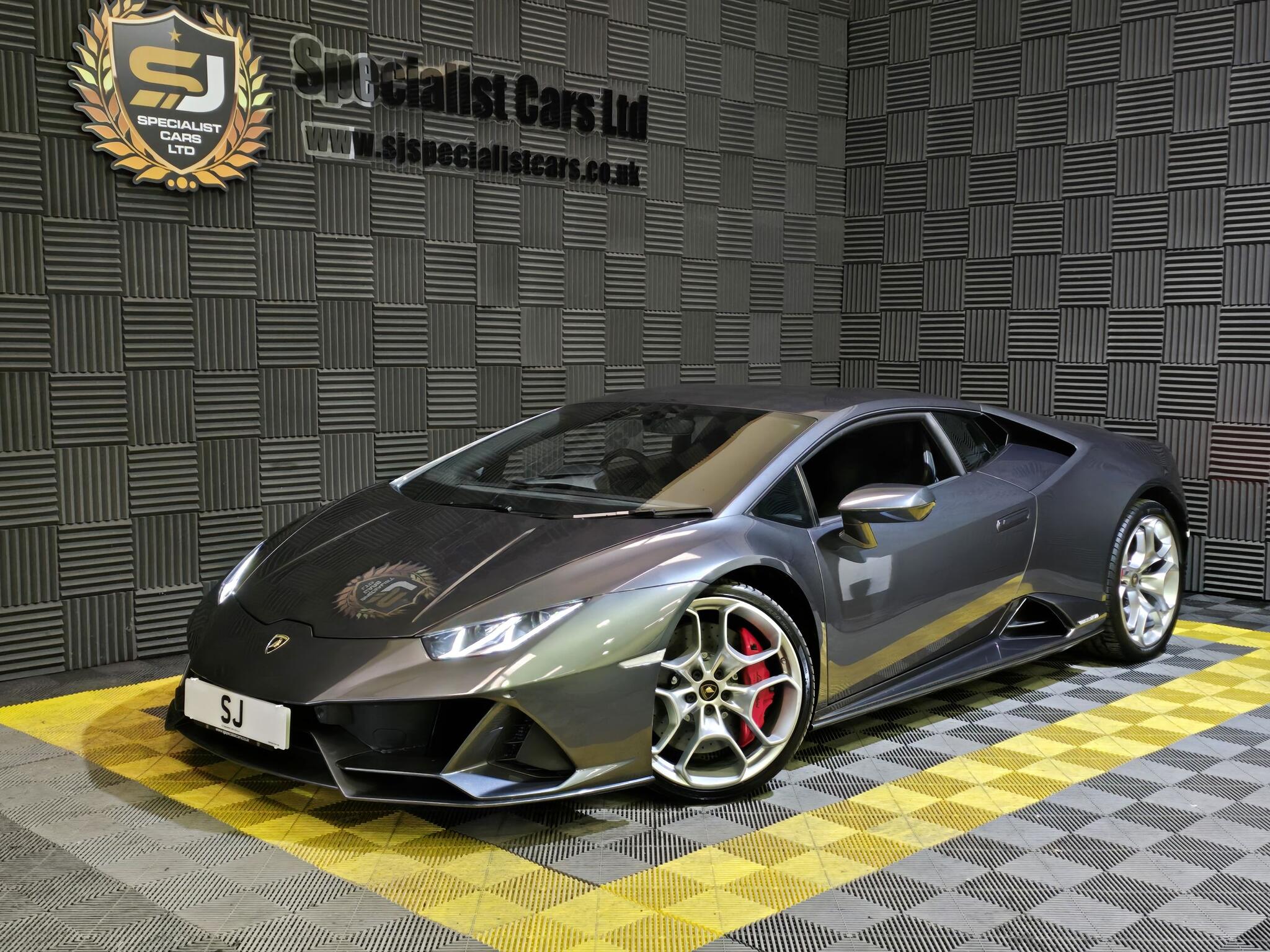 Lamborghini Huracan view 6