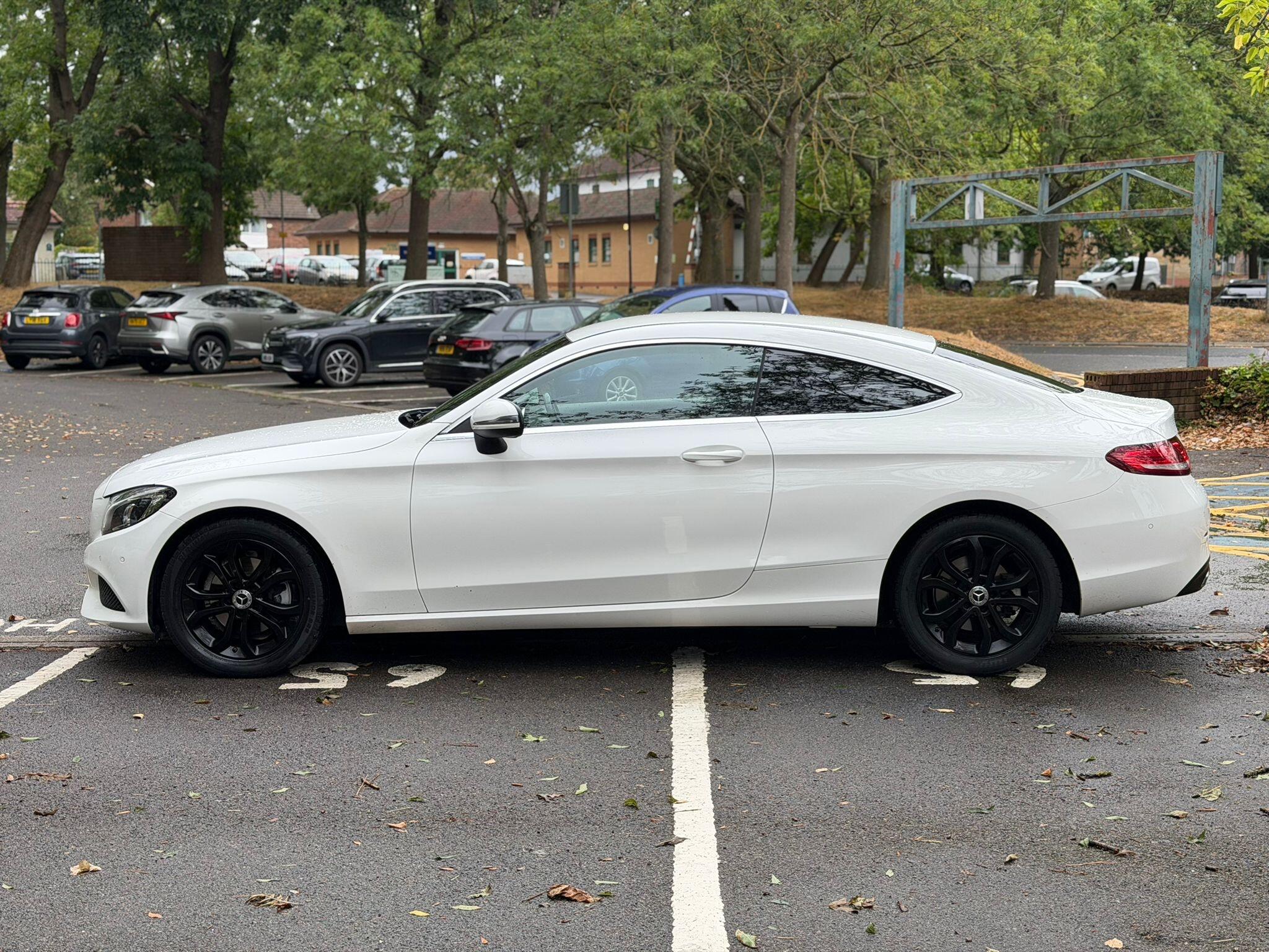 Mercedes-Benz C-Class view 6