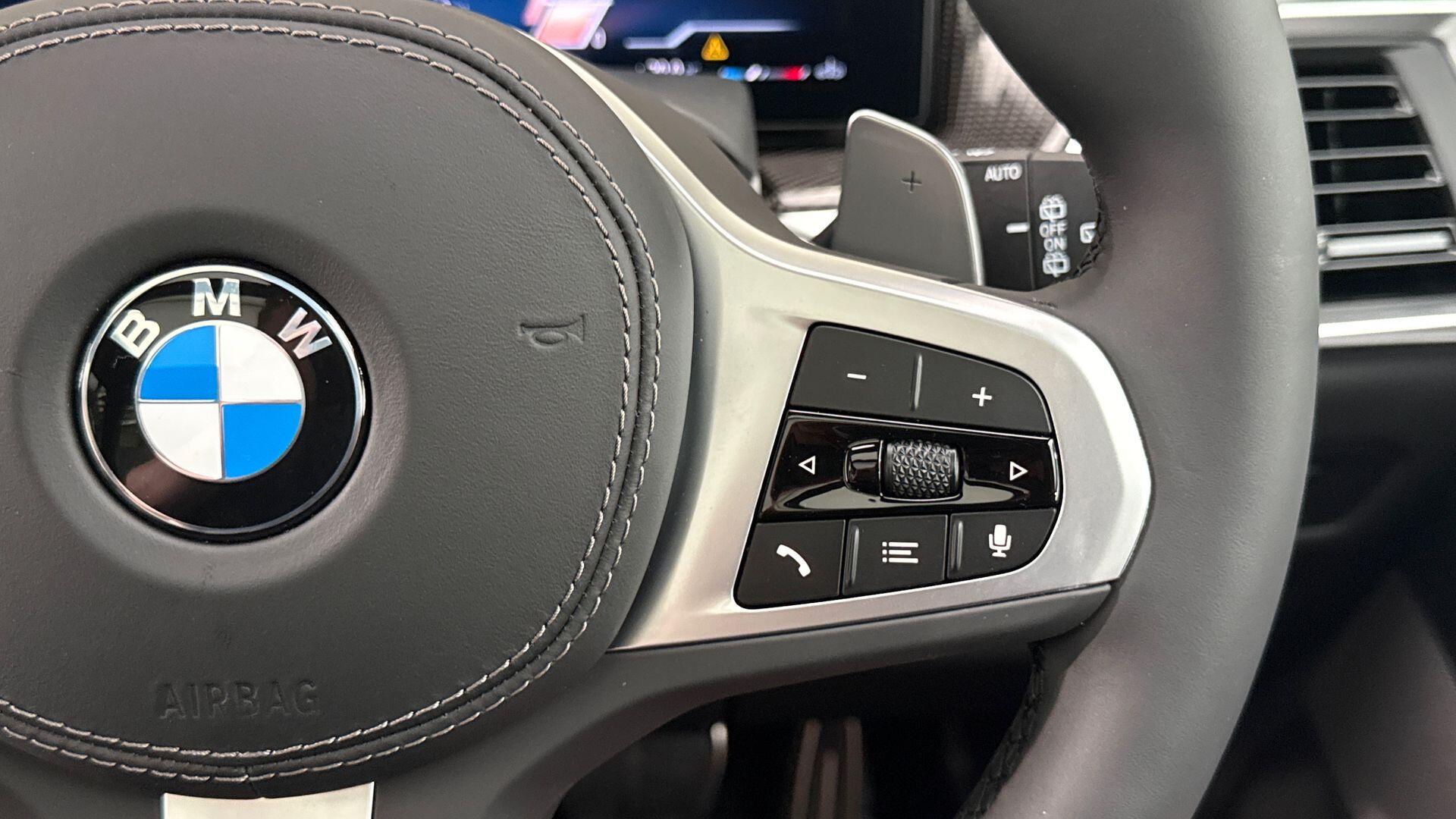BMW X5 view 18