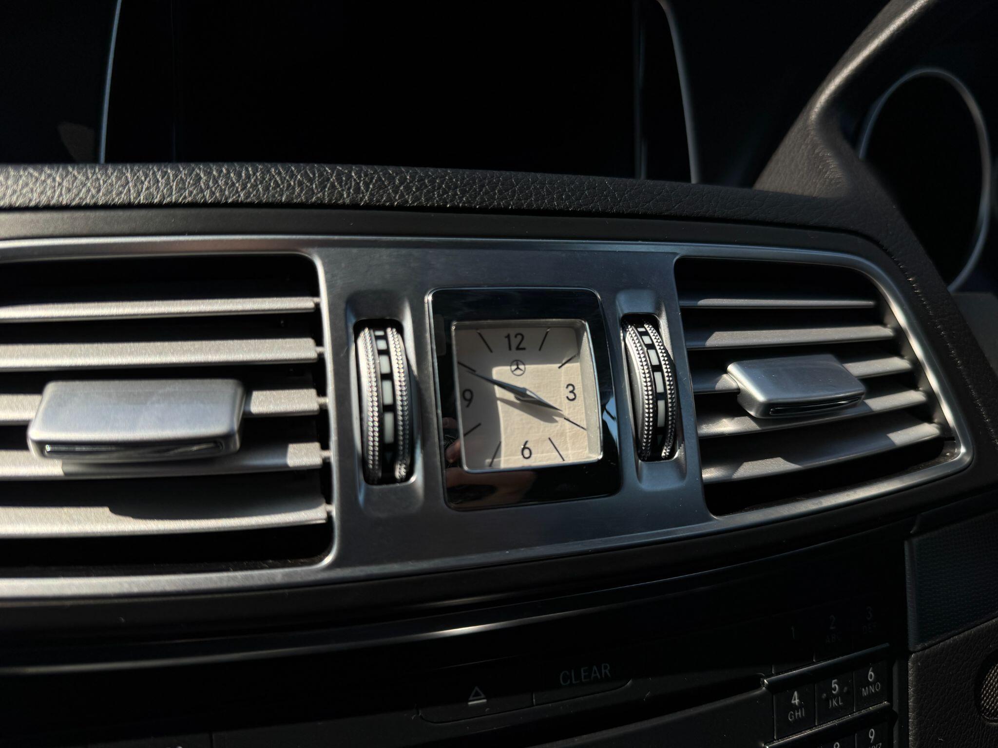 Mercedes-Benz E Class view 24