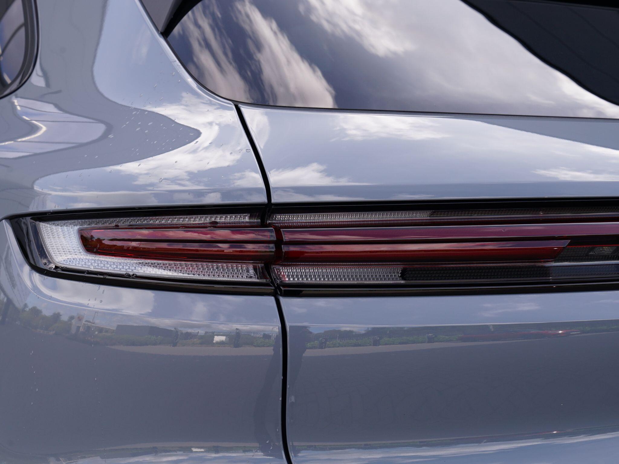 Porsche Cayenne view 126