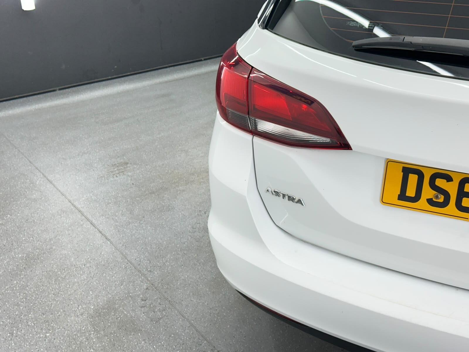 Vauxhall Astra view 10