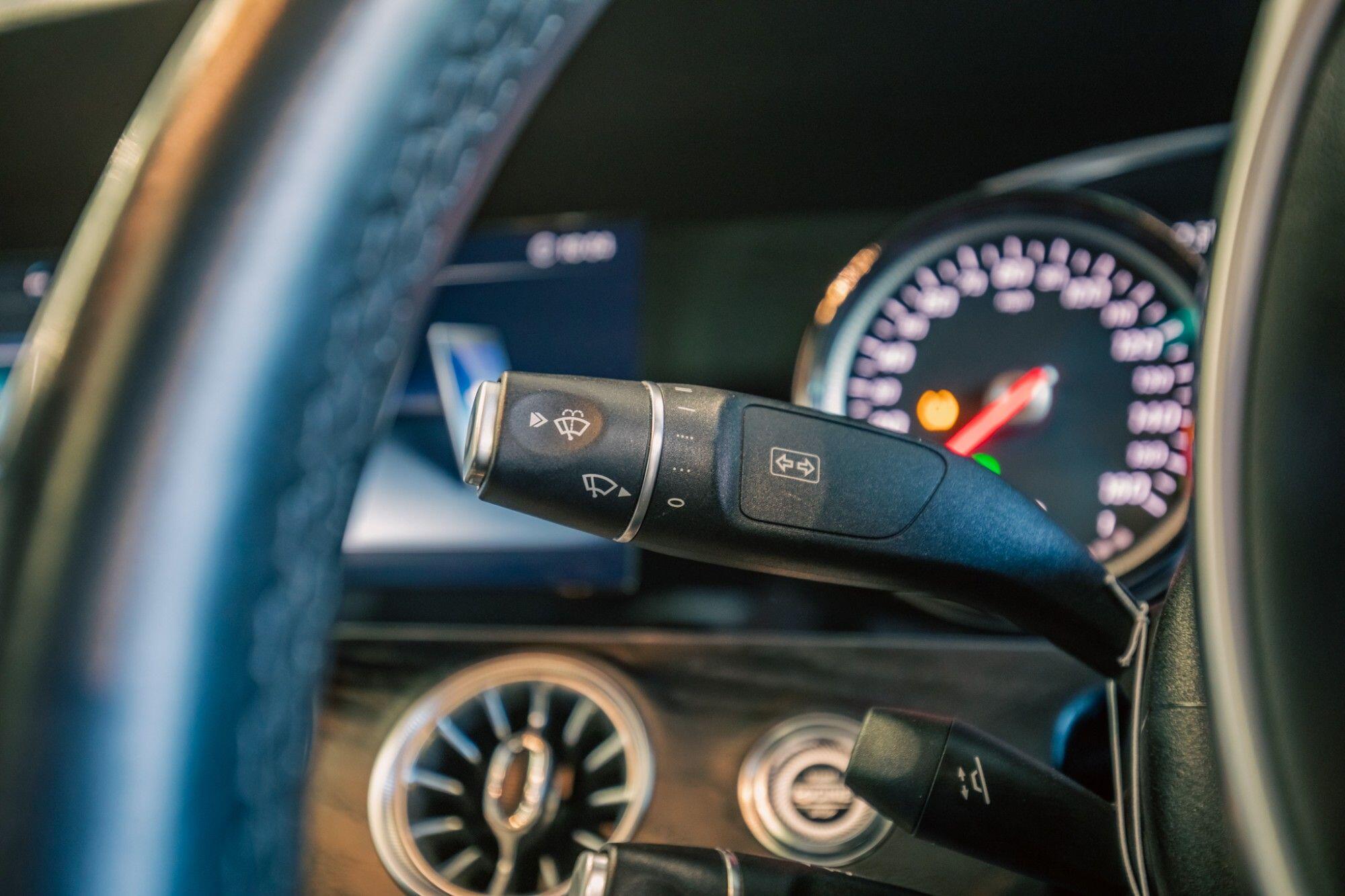 Mercedes-Benz E-Class view 12