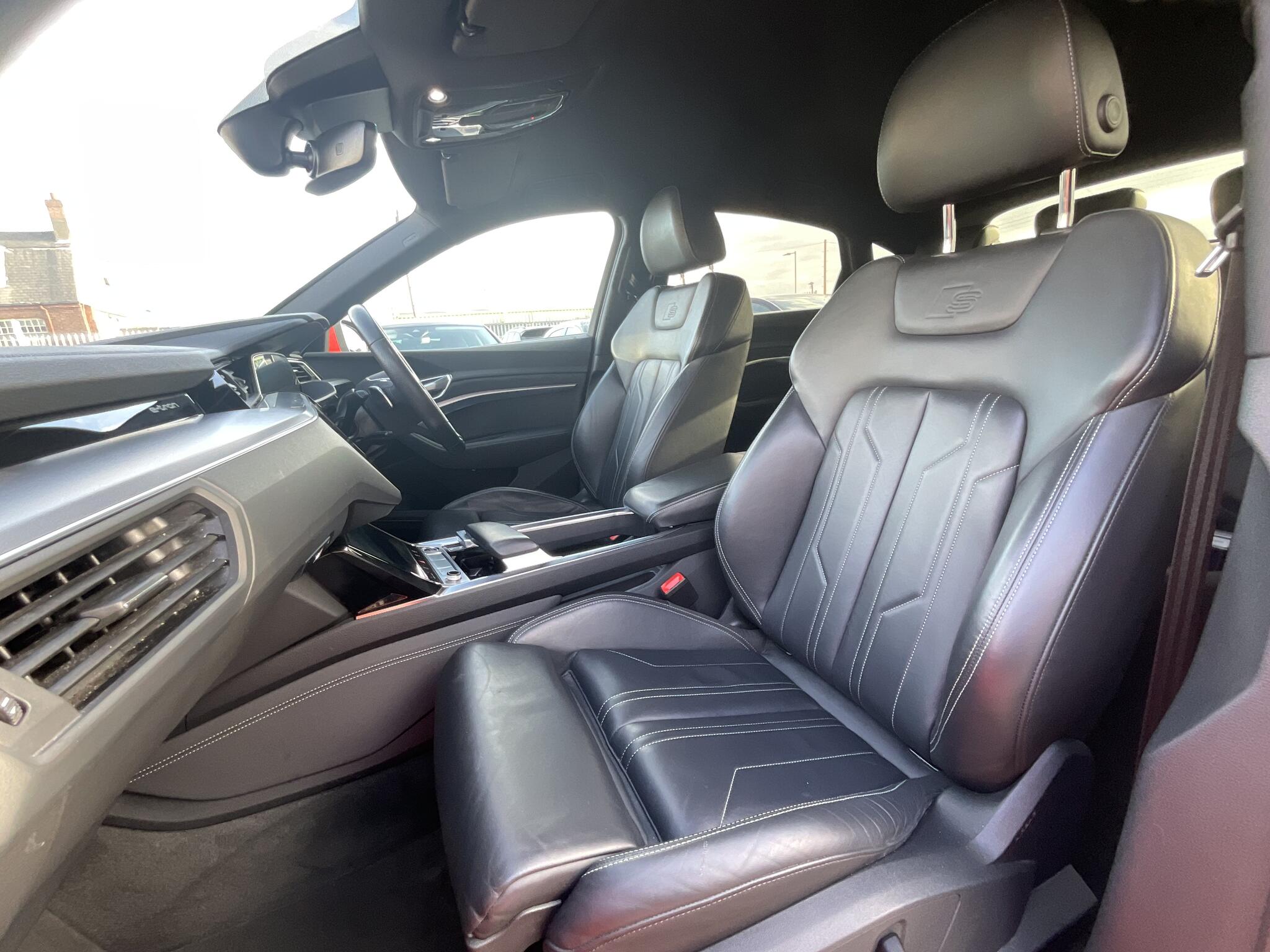 Audi E-Tron view 18