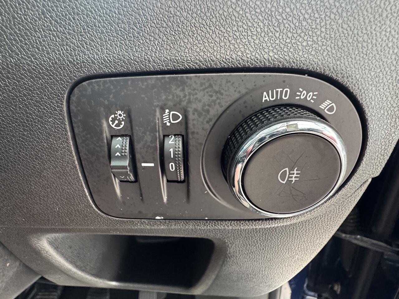 Vauxhall Crossland X view 23