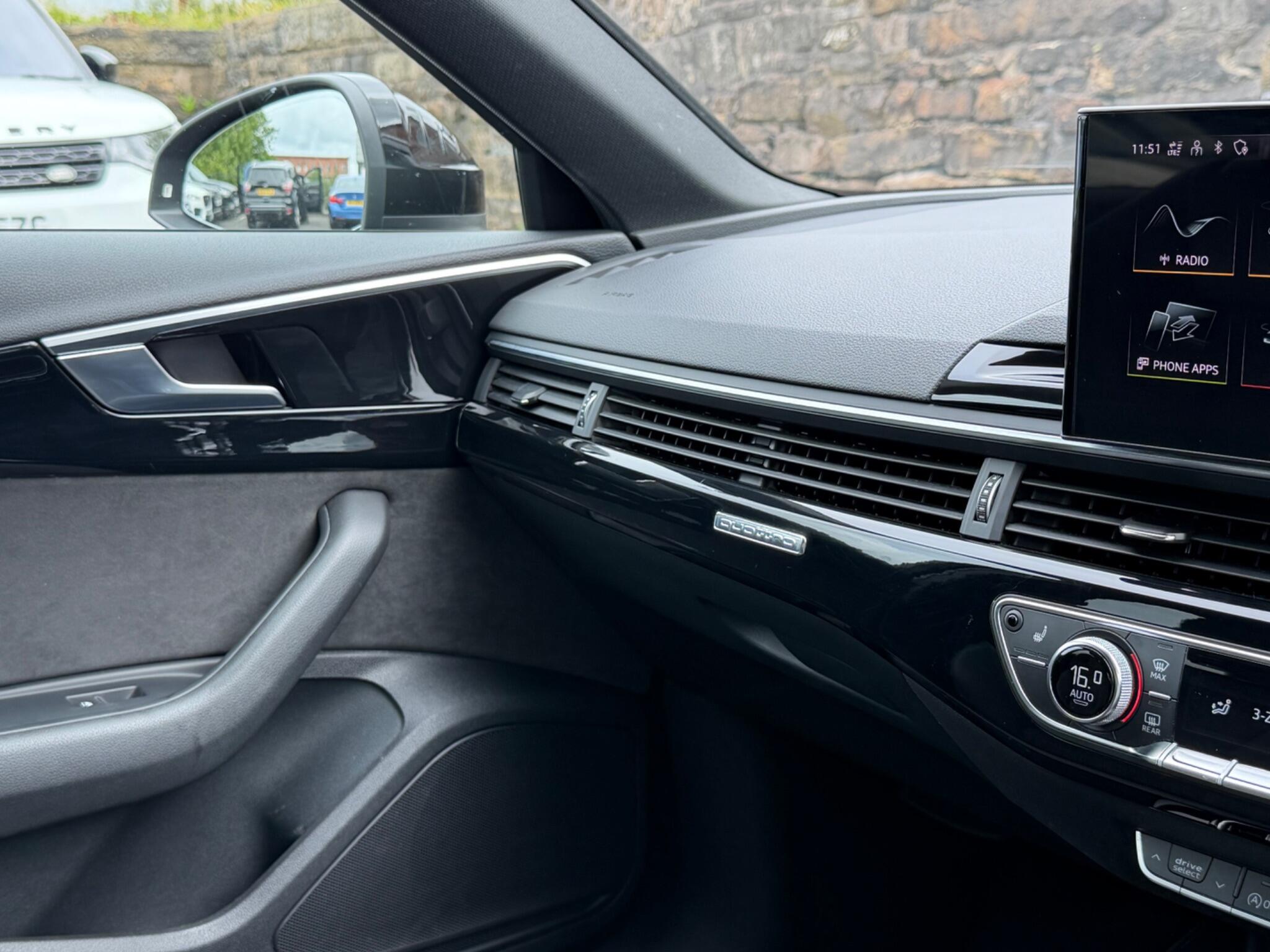 Audi A4 view 50