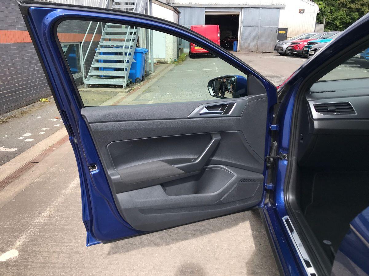 Volkswagen Polo view 16
