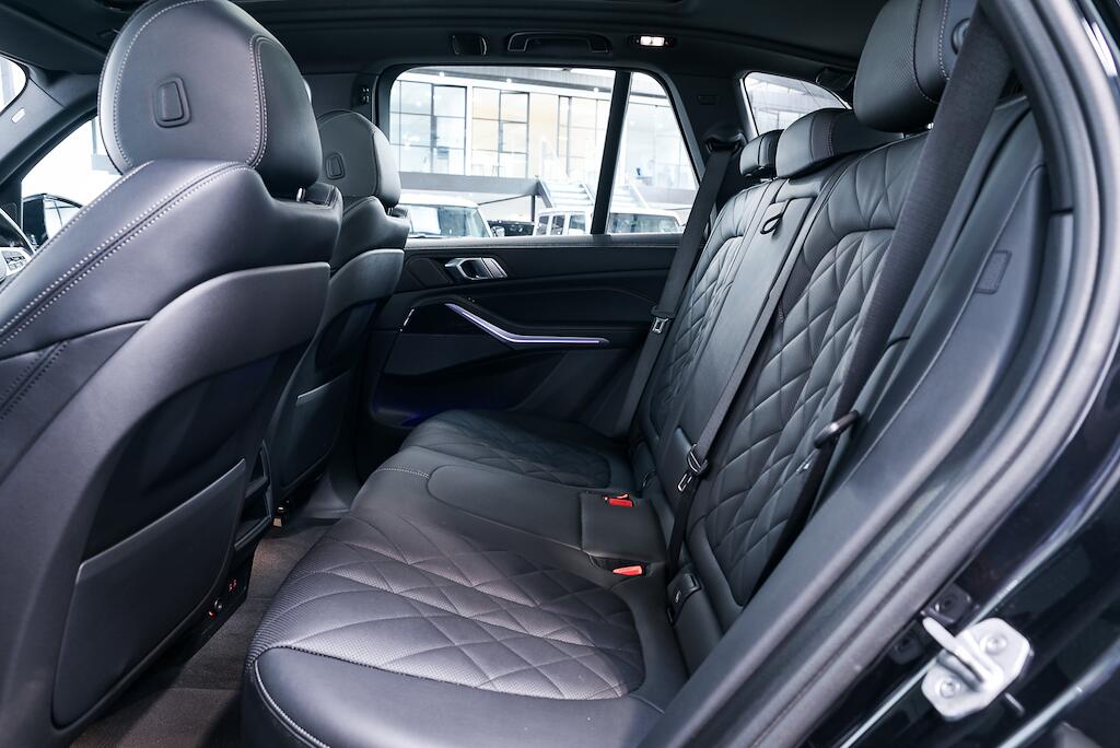 BMW X5 view 15