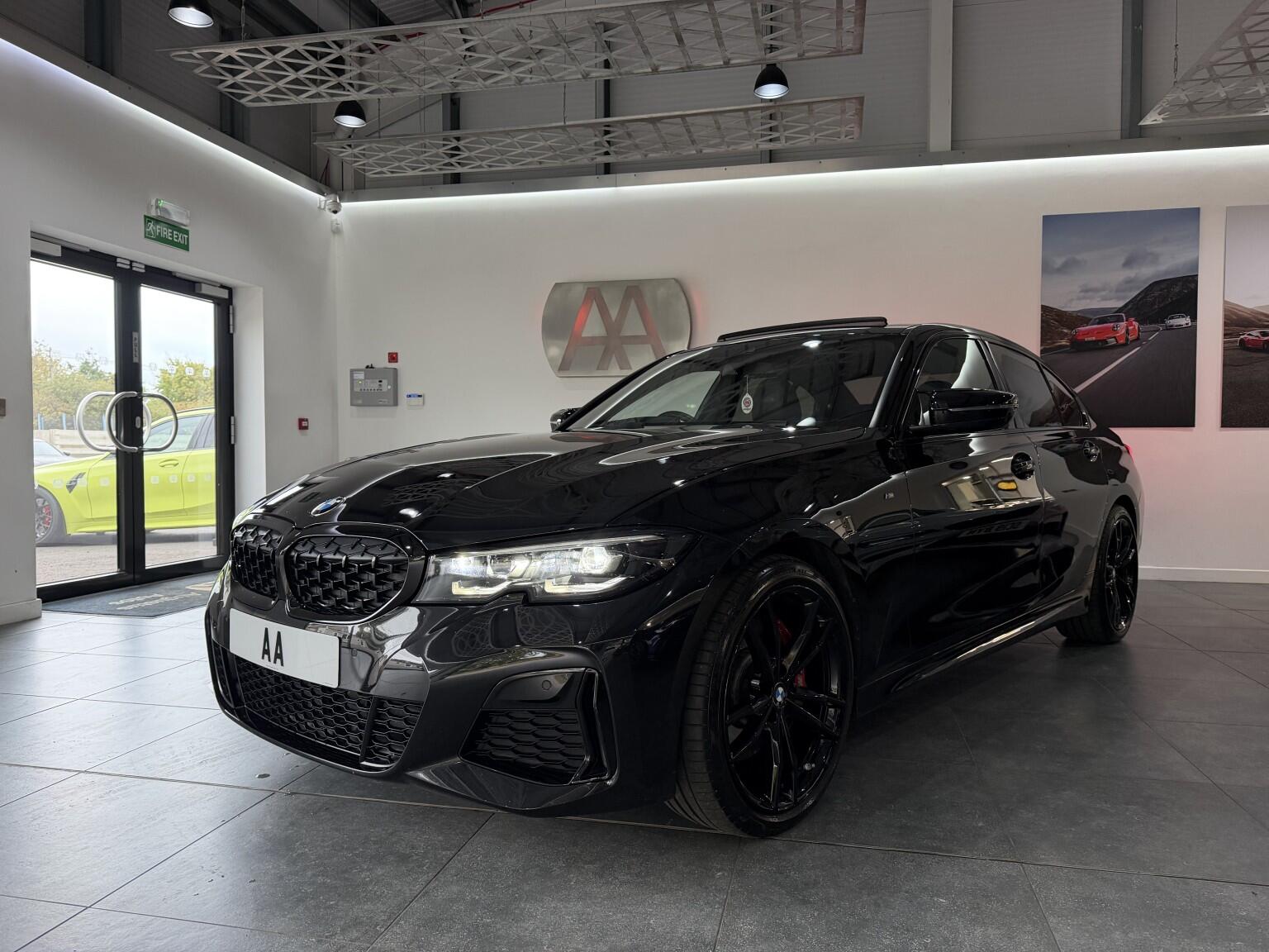 BMW 3 Series view 24