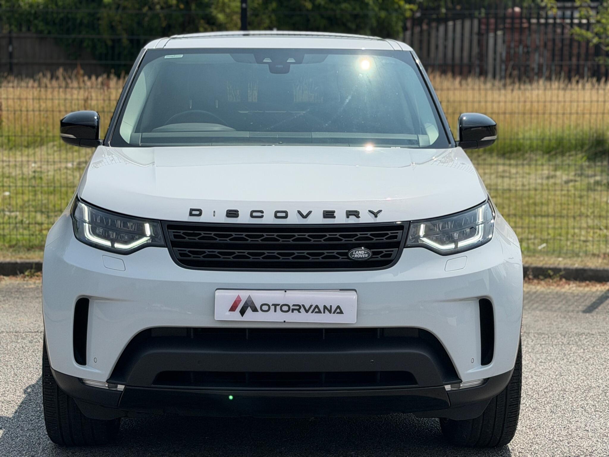 Land Rover Discovery view 2