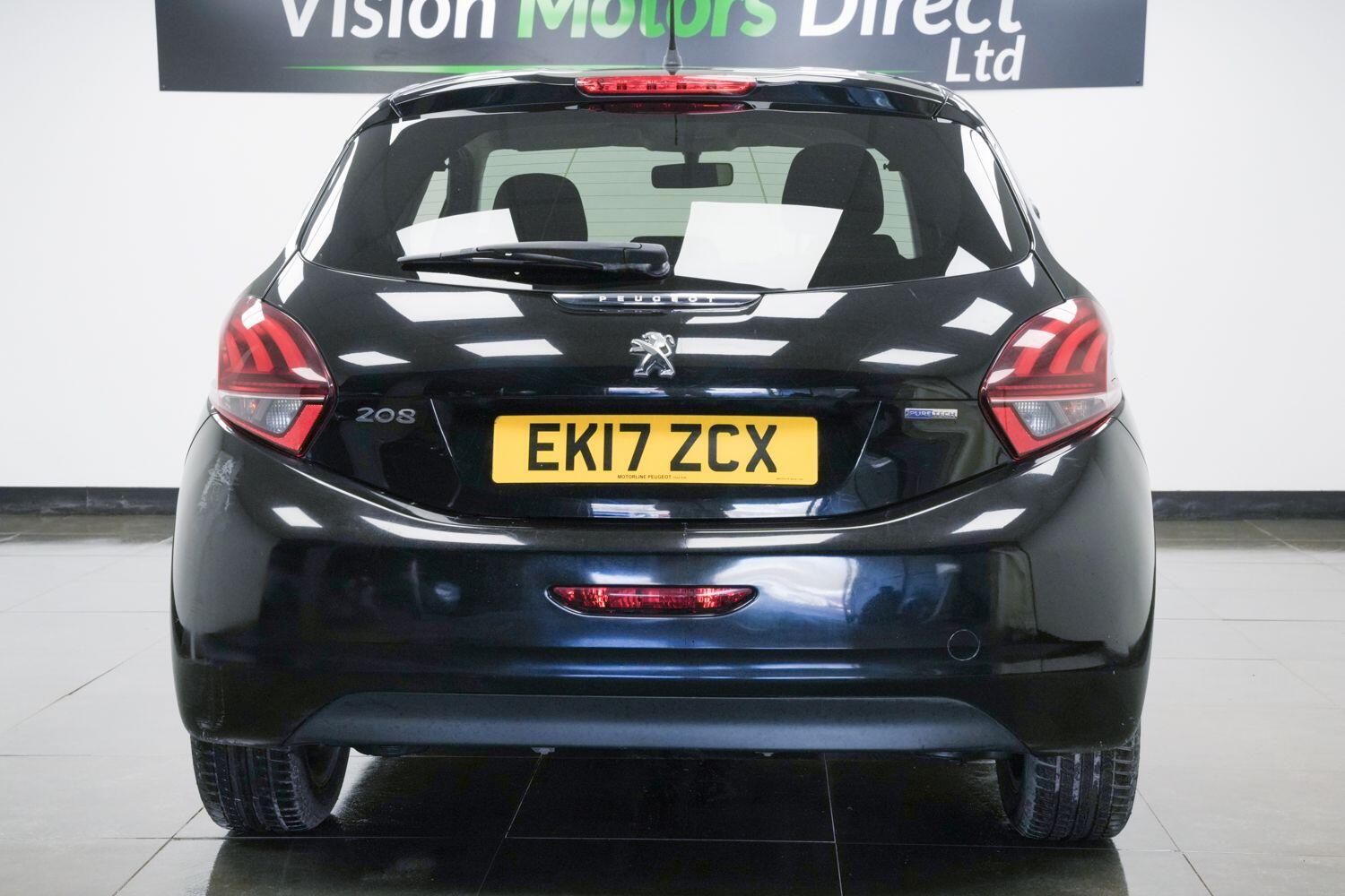 Peugeot 208 view 3