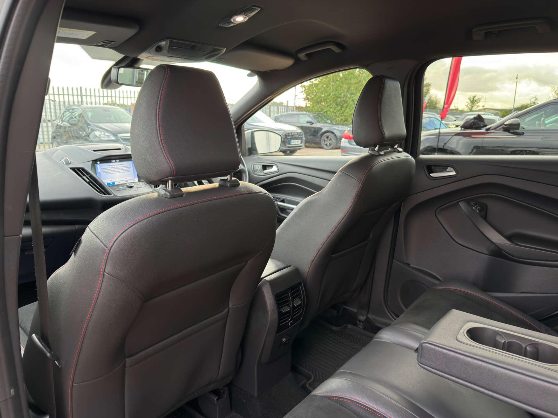 Ford Kuga view 36