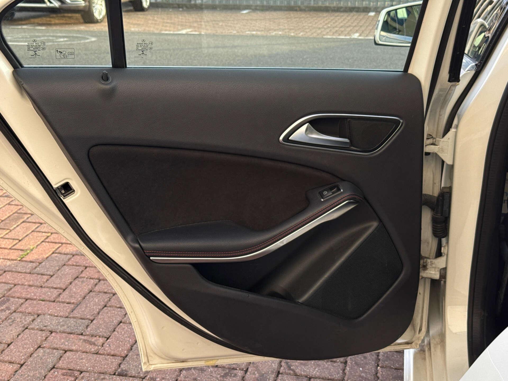 Mercedes-Benz A Class view 40