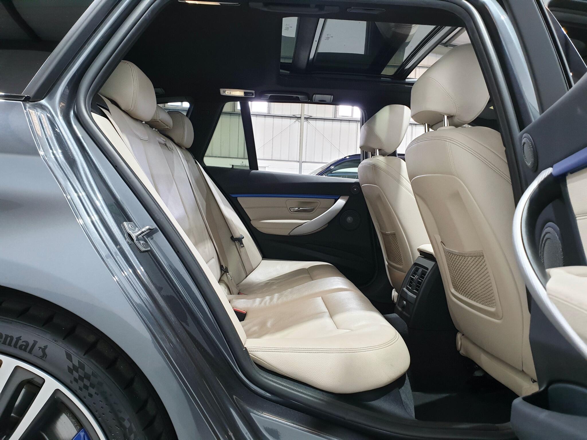 BMW 3 Series view 50