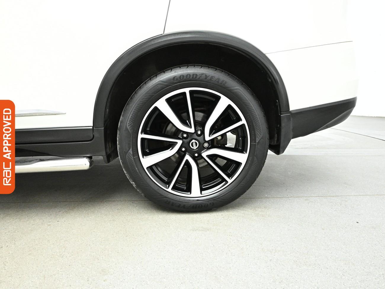 Nissan X-Trail view 25