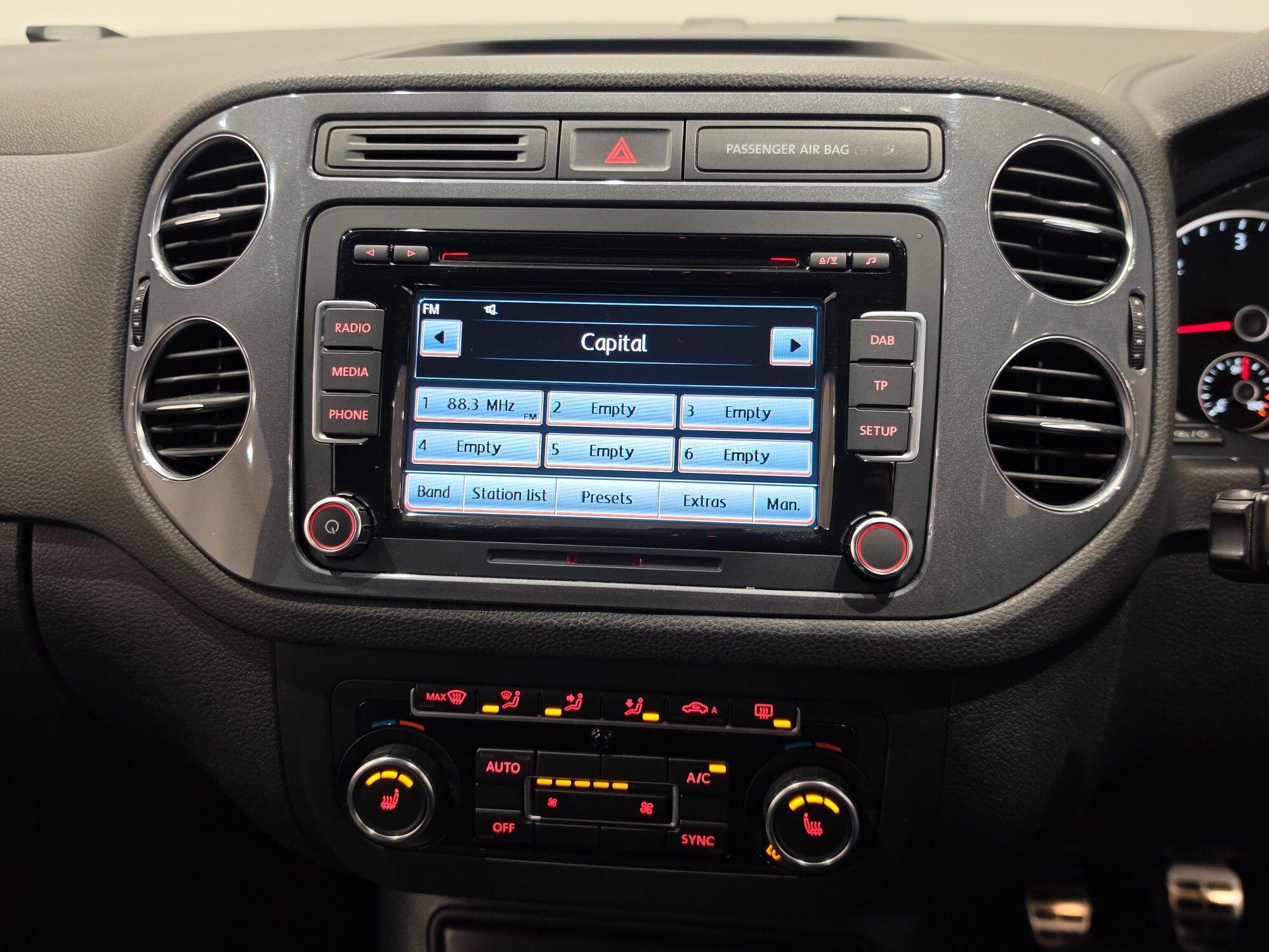 Volkswagen Tiguan view 89