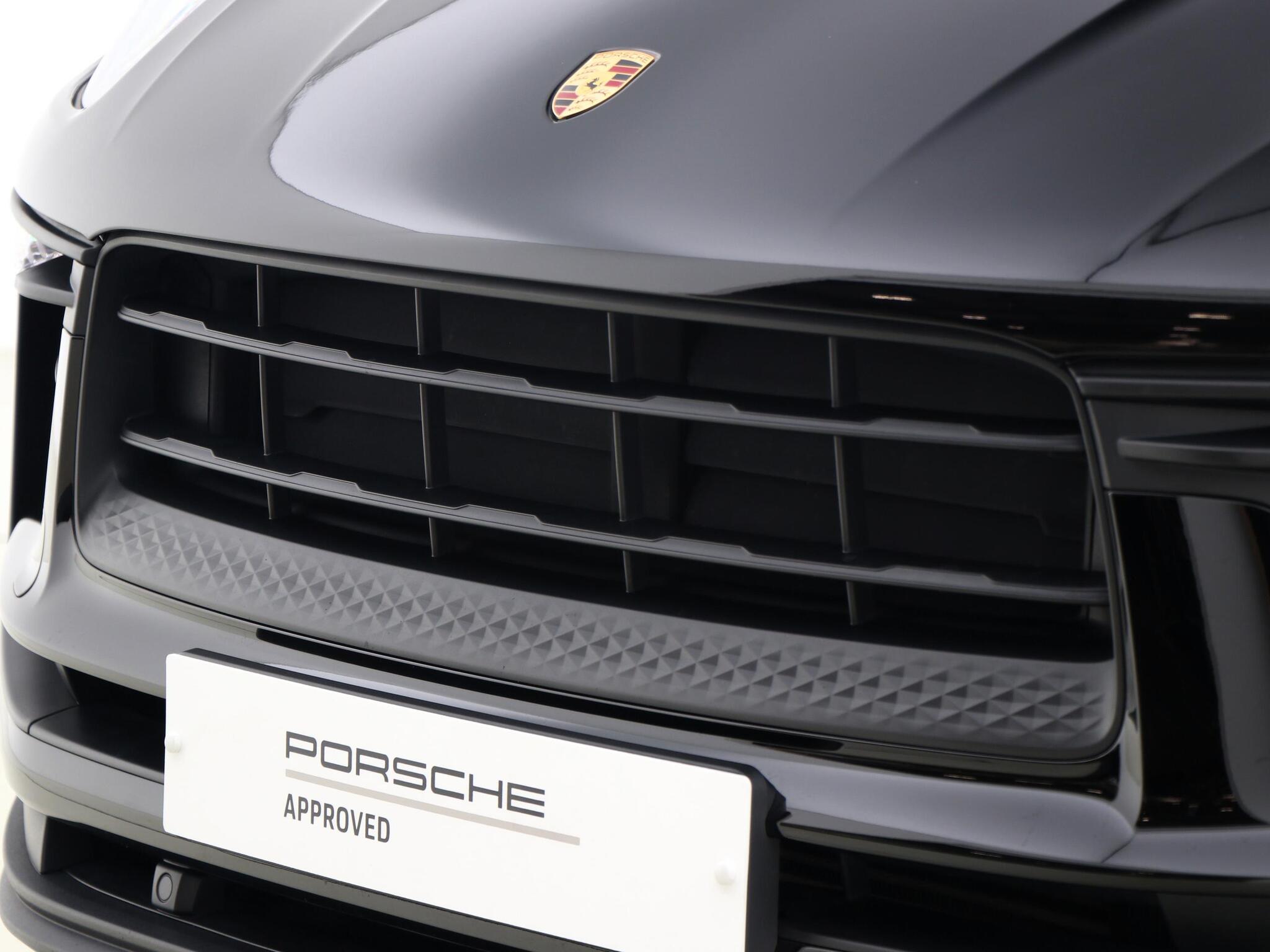 Porsche Macan view 17