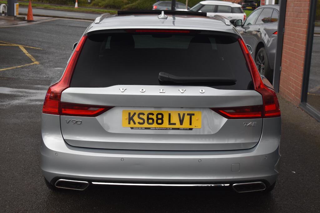 Volvo V90 view 8