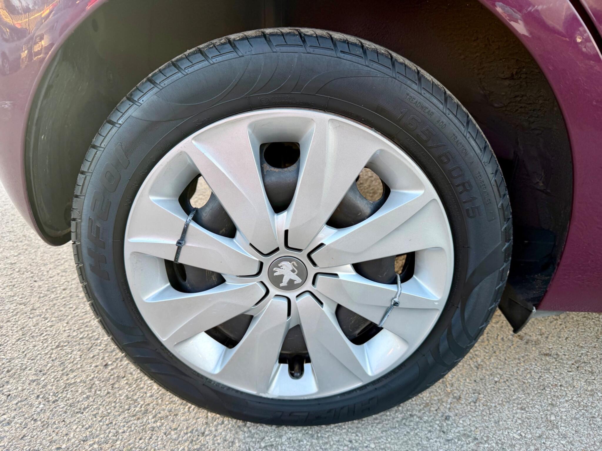 Peugeot 108 view 42