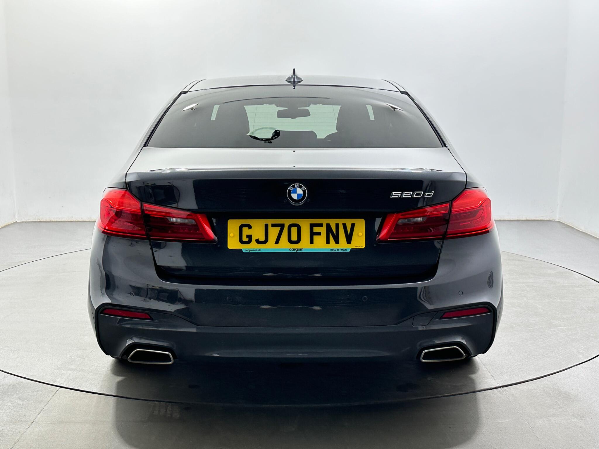 BMW 5 Series view 7