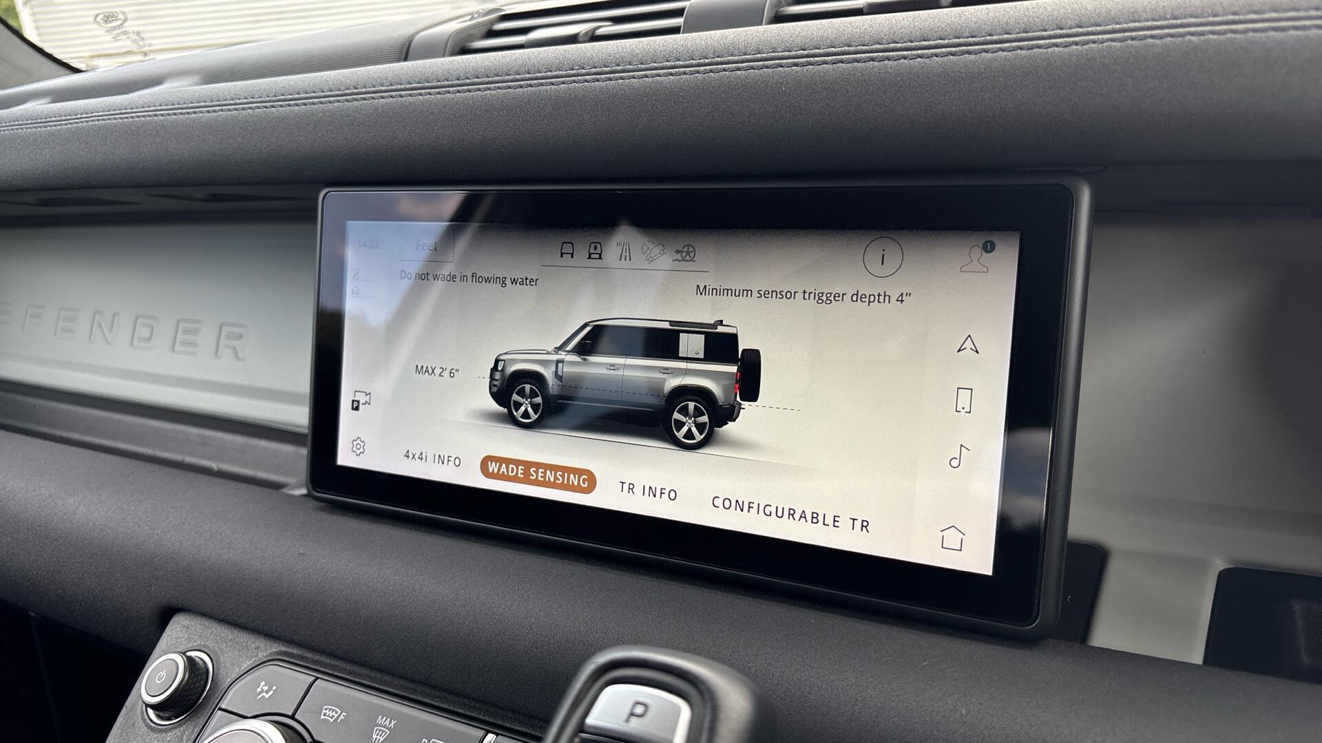 Land Rover Defender view 54