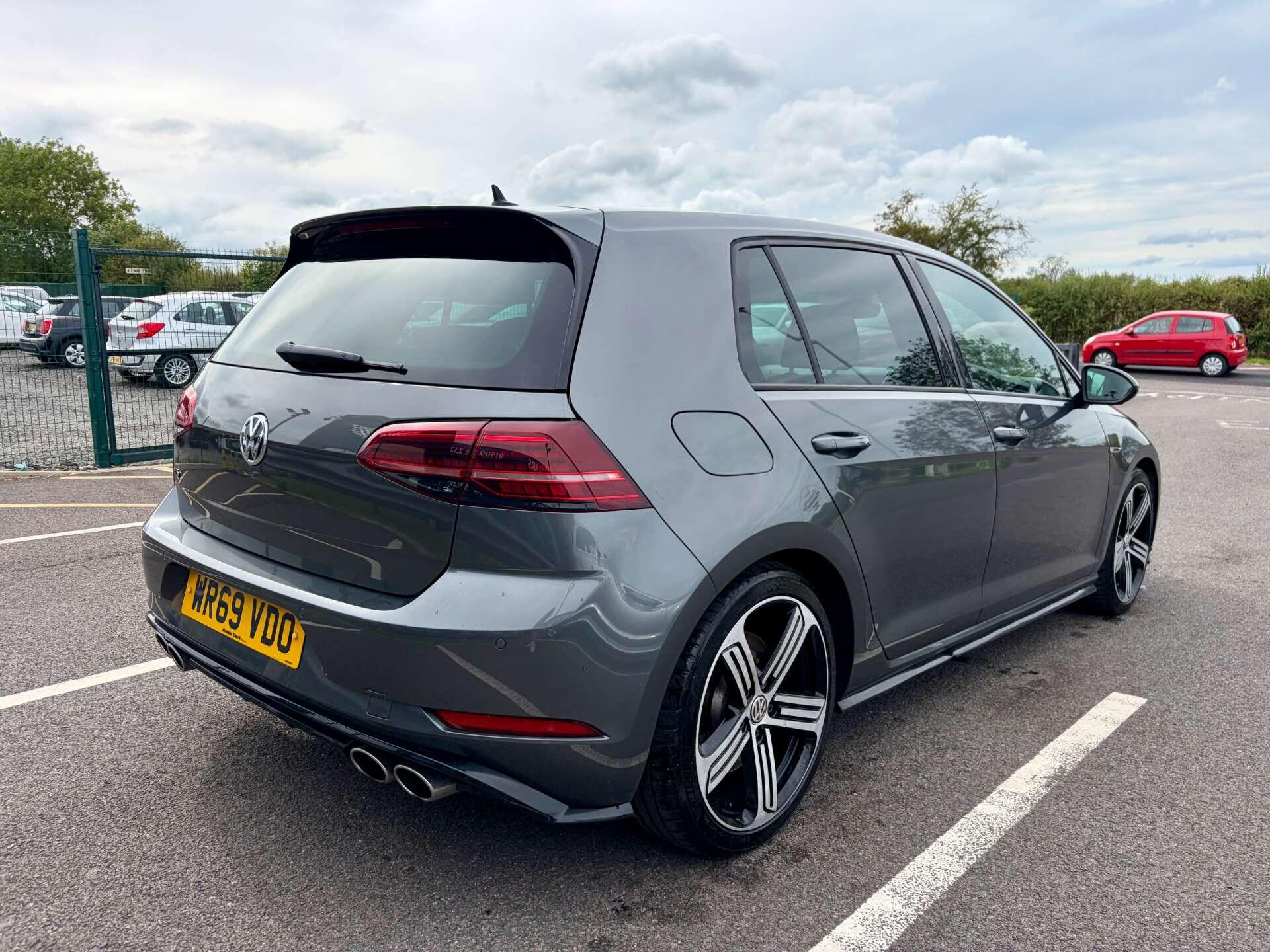 Volkswagen Golf view 8