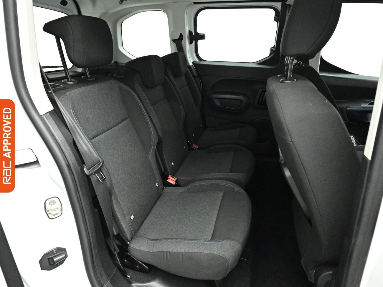 Peugeot E-Rifter view 14