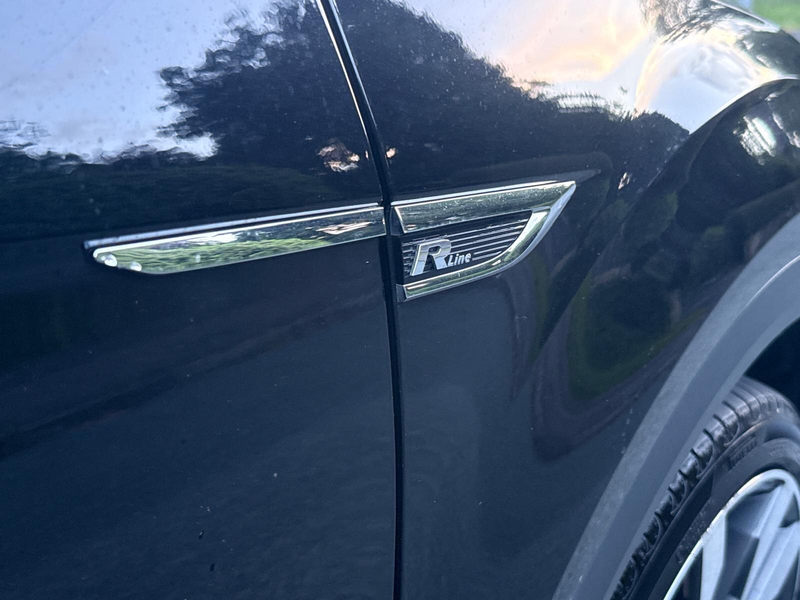 Volkswagen T-Roc view 28