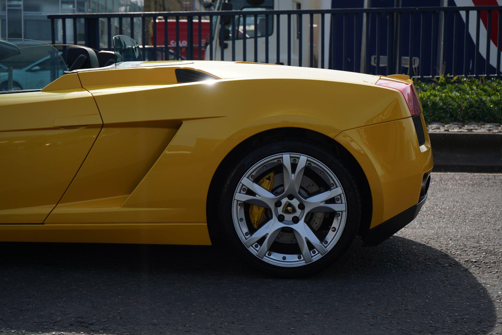 Lamborghini Gallardo view 20