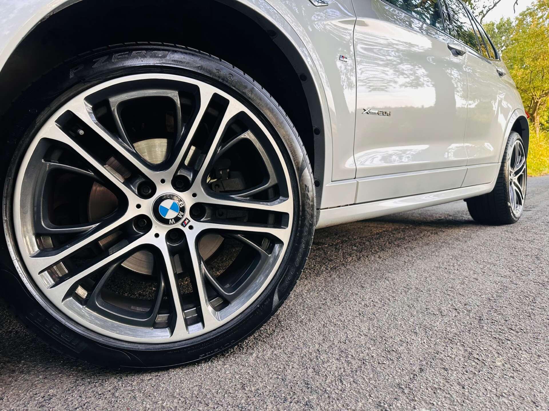 BMW X3 view 34